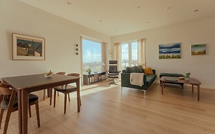 Experience Luxury Living With A Great View