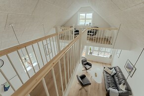 Dahlastova | Stunning Boathouse | Bay View | 3Br
