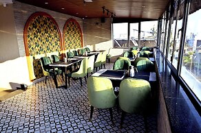 Hotel Indus by CSJS group
