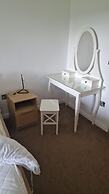 Relaxing Room With Ensuite Rutland Point