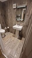 Relaxing Room With Ensuite Rutland Point