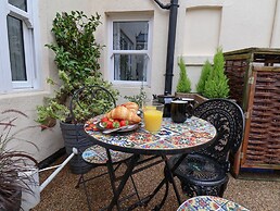 Hideaway Cottage