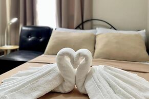 Apartment Sleeps 6 With Netflix