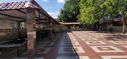 Etranger Resorts