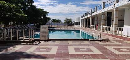 Etranger Resorts