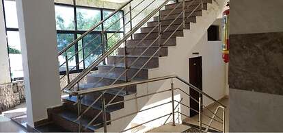 Etranger Resorts