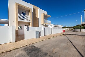 3399 Bina House by Barbarhouse
