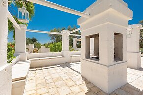 3589 Borgo Treffe by Perle di Puglia