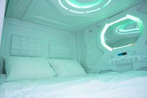Capsula hotel