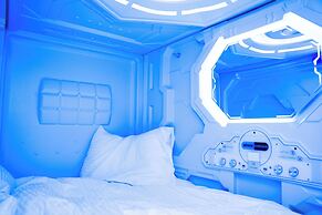 Capsula hotel