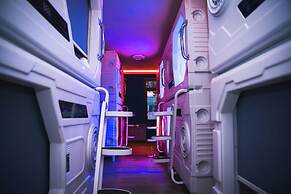 Capsula hotel