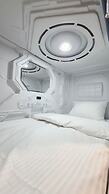Capsula hotel
