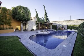Angelic Centro 2BR with Pool