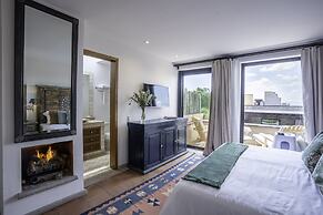 Angelic Centro 2BR with Pool