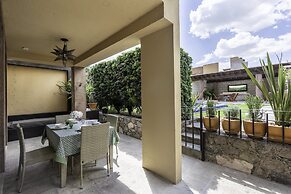 Angelic Centro 2BR with Pool