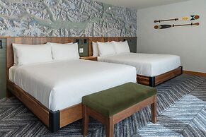 Hotel Canoe and Suites