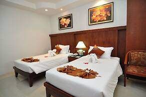 Phuket Leelavadee Hua Ting Resort