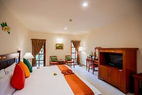 Phuket Leelavadee Hua Ting Resort