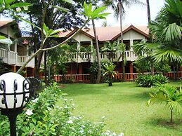 Phuket Leelavadee Hua Ting Resort
