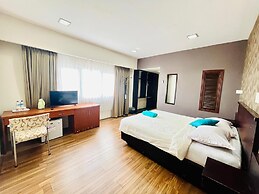 City Hotel
