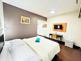 City Hotel