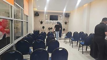 City Hotel