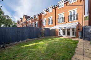 Foxherne 6 Bdrm, 3BA Hse -17