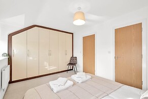 Foxherne 6 Bdrm, 3BA Hse -17