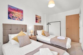 Foxherne 6 Bdrm, 3BA Hse -17