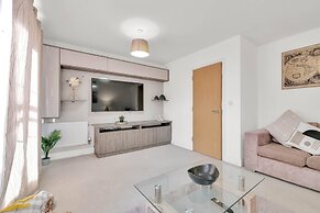 Foxherne 6 Bdrm, 3BA Hse -17