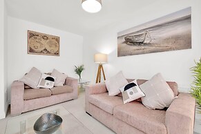 Foxherne 6 Bdrm, 3BA Hse -17