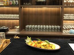 SPT Clarks Inn Suite Mandi