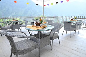 SPT Clarks Inn Suite Mandi