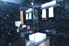 SPT Clarks Inn Suite Mandi
