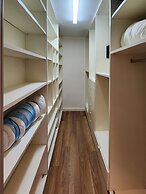 Holiday Luxury Home by FeelHome