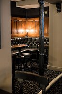 Lower Turks Head