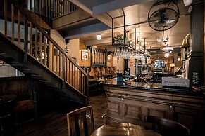 Lower Turks Head