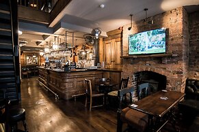 Lower Turks Head