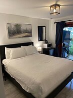 Lunar Cove Inn