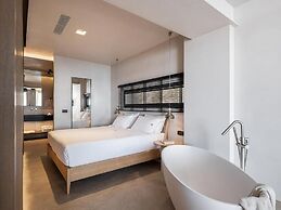 Seannamon suites