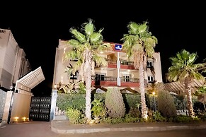 The Villa 604 Powered by look
