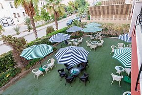 The Villa 604 Powered by look