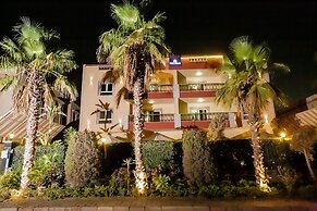 The Villa 604 Powered by look