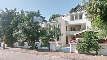 London House Hotel