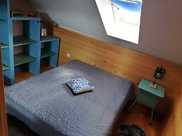 Apartment Sleeps 4 With Lake View