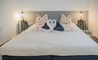 Apartment Sleeps 4 With Free Parking