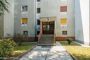 Apartment Sleeps 4 With Free Parking