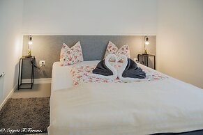 Apartment Sleeps 4 With Free Parking