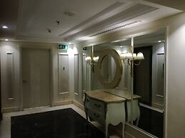San Stefano Grand Plaza