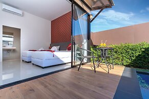 Thames Tara Private Pool Villa Rawai Phuket